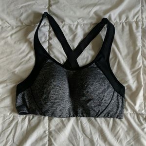VS Sport Sports Bra
